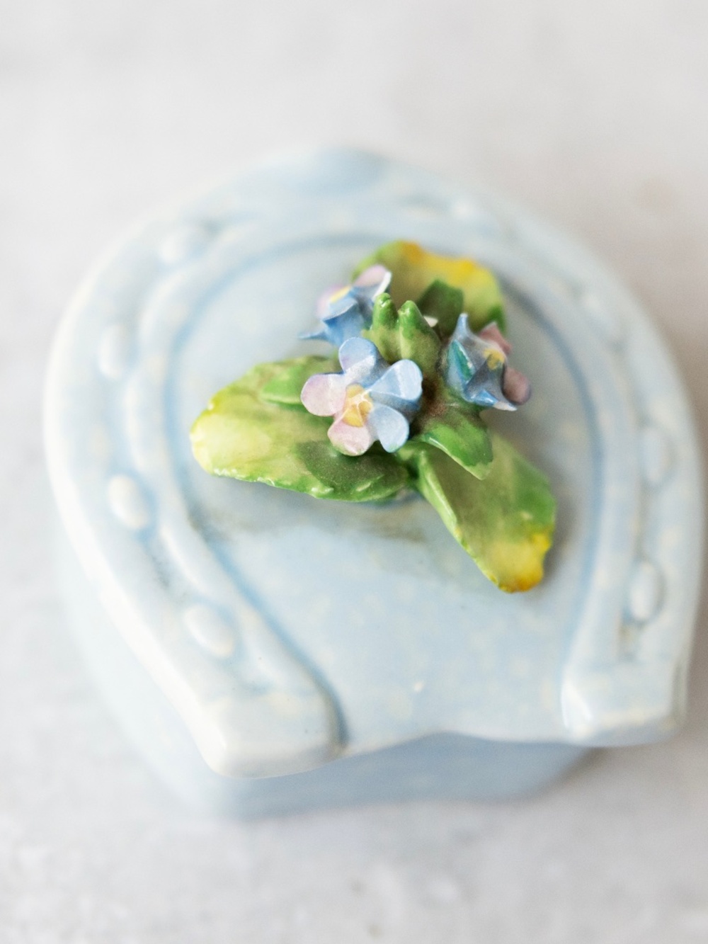 Vintage Coalport England blue ceramic porcelain horseshoe trinket box w/ flowers